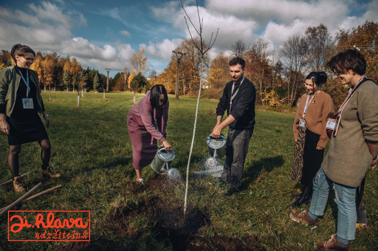 Kliknutím zvětšíte Sustainable Ji.hlava