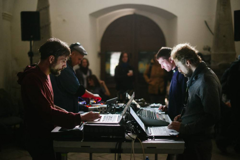 Kliknutím zvětšíte Offscreen Program at the 22nd Ji.hlava IDFF