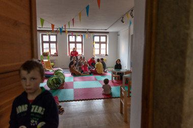 Playground Lodge and Babysitting