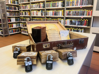 Tricky Little Chests