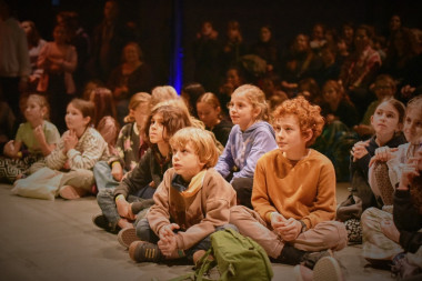 With a Green Len or How to Explore the Planet / film education programme for children 8-15 years old