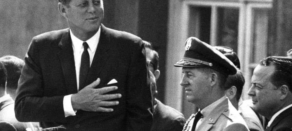 Jfk Revisited Through The Looking Glass Ji Hlava Idff