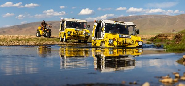 By the Yellow Frog to the Land of Blue Sky