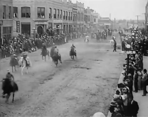 The War Bonnet Round Up