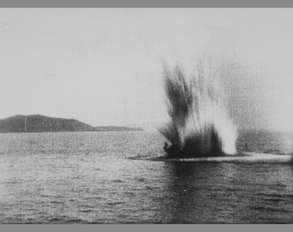 Explosion en mer