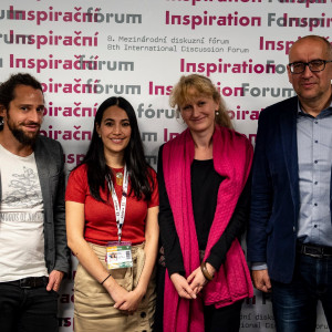 Kliknutím zvětšíte EDUCATION AND THE SCHOOL OF TOMORROW