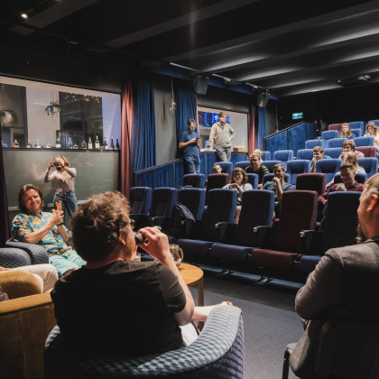 Kliknutím zvětšíte Jak Bůh hledal Karla, dir.: Vít Klusák, Filip Remunda