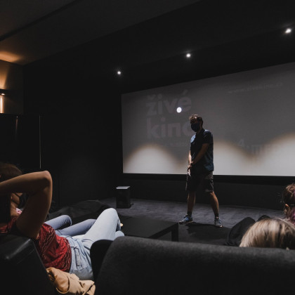 Kliknutím zvětšíte MY STREET FILMS (Čistota pol života, dir. Barbora Aradská, Okno příležitostí, dir. Olga Srstková, Tátův fichtl, dir. Kateřina Konrádová)