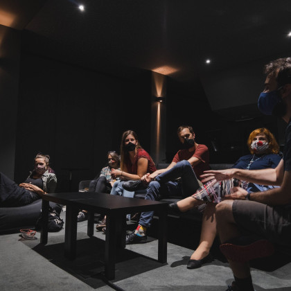 Kliknutím zvětšíte MY STREET FILMS (Čistota pol života, dir. Barbora Aradská, Okno příležitostí, dir. Olga Srstková, Tátův fichtl, dir. Kateřina Konrádová)