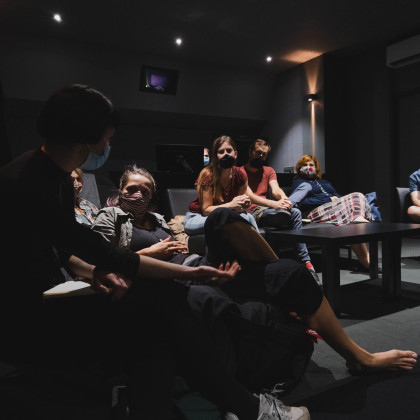 Kliknutím zvětšíte MY STREET FILMS (Čistota pol života, dir. Barbora Aradská, Okno příležitostí, dir. Olga Srstková, Tátův fichtl, dir. Kateřina Konrádová)