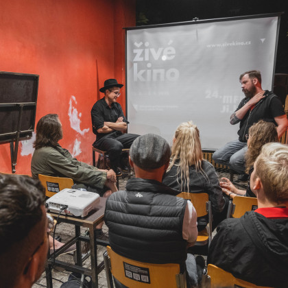 Kliknutím zvětšíte Příběhy červených trenýrek, dir.: Petra Nesvačilová