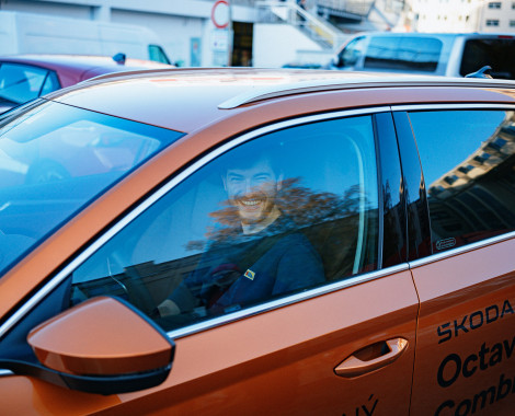 Kliknutím zvětšíte