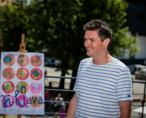 Kliknutím zvětšíte