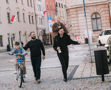 Kliknutím zvětšíte