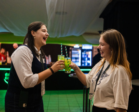 Kliknutím zvětšíte