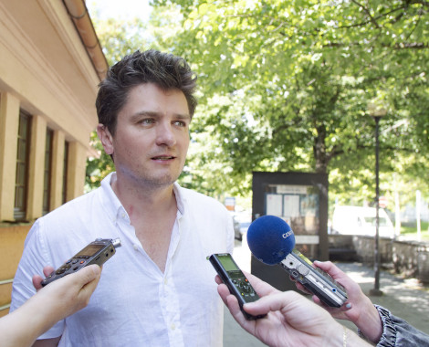 Kliknutím zvětšíte