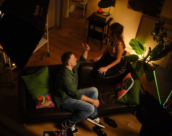 Iza otvorenih vrata